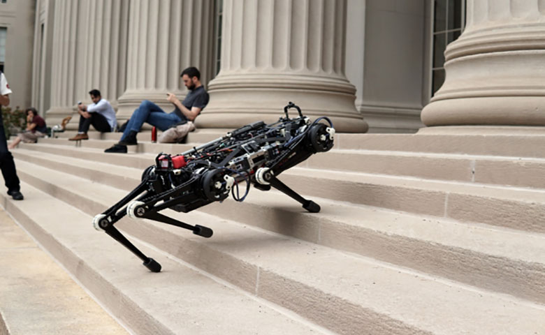 MIT猎豹3机器人跑步跳跃爬楼梯，无需视觉引导