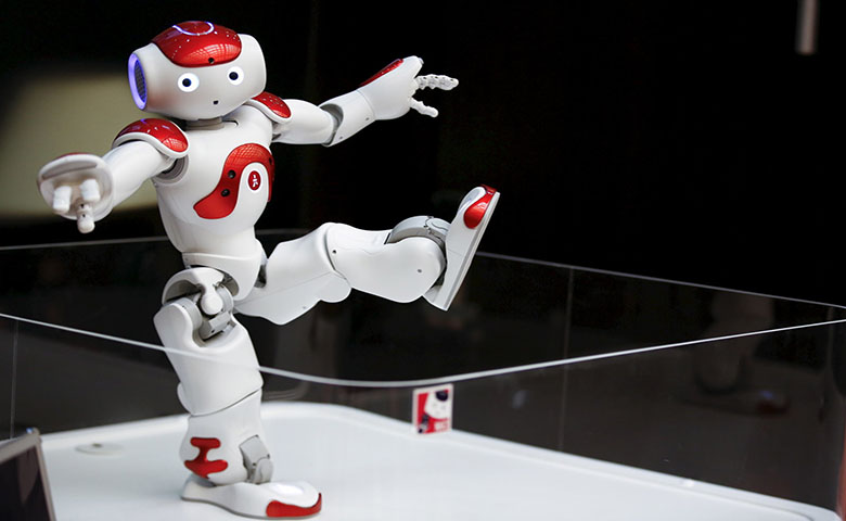 日本教育部将在500所学校部署机器人，用于提高教师和学生的英语技能